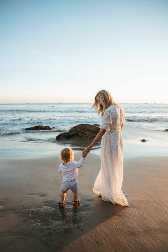 a family photo taken by Ventura photographer lolo elizabeth